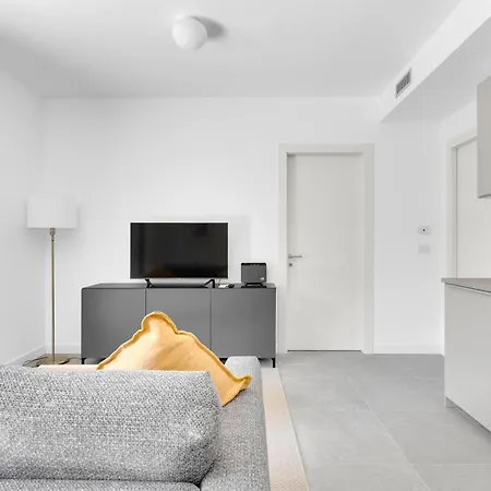 Feel Uptown Fiera With Terrace & Garage By Ndp Rent Mailand