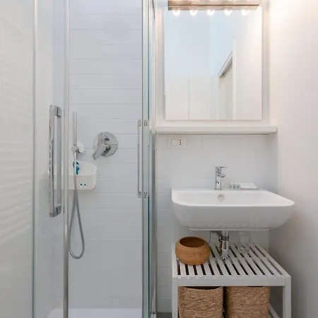 M2 Stylish Within Walking Distance Of The Navigli District Milan