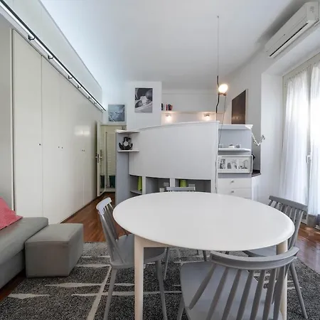 Casa Liberty Corso Sempione Apartamento
