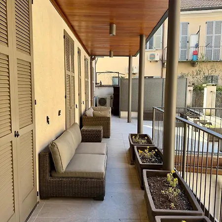 Splendido Trilocale Con Terrazzo In Zona Navigli Milano