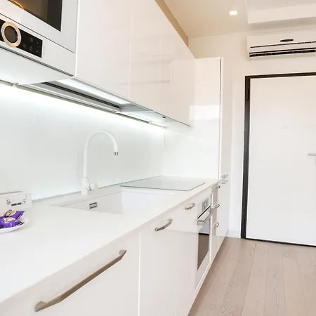 Duomo Modern In Via Torino - Prime Location *