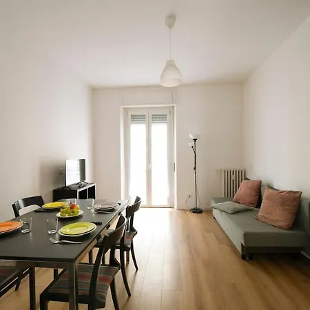 M4 Tolstoj Ampia Penthouse A 50m Dalla Metro 公寓 *