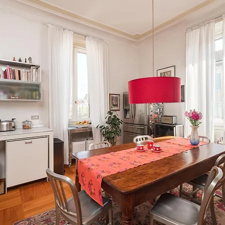 The House Of Wisteria Apartment Milan