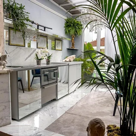 Penthouse With Super Terrace * ميلان