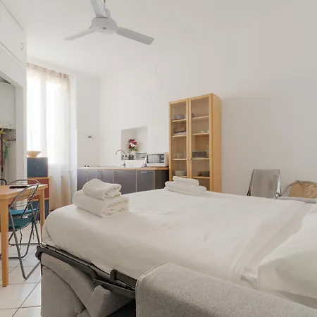 Guesthost - Comfy X2 In Navigli District *