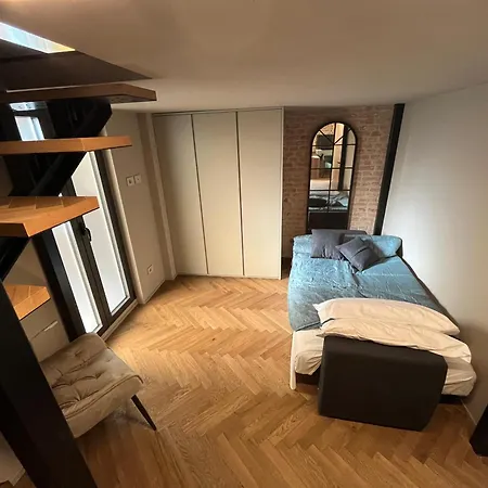 Casaravizza Milano-elegance & Privacy- Fast Wifi- 4min Shopping At Corso Vercelli Near Duomo & 8min Life Shopping District Daire Milano