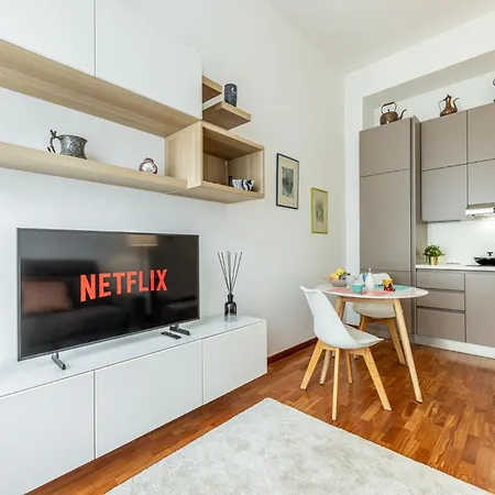 Luxury, Modern & Charming Near Station Milano