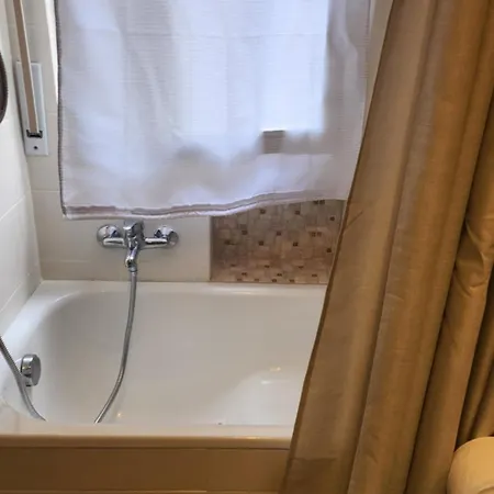 Delightful In The Portello Area For Two People Apartment Mailand