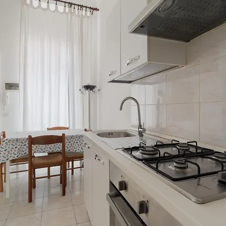 Appartamento Guesthost - Cozy X2 Porta Romana *