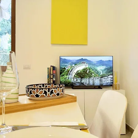 Elegant Designer In The Heart Of Citylife Milan