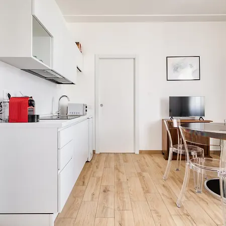 Domusmi Isola 303-304