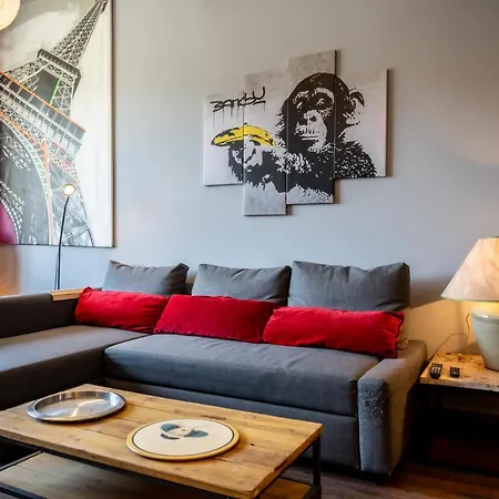 Elegante E Spaziosa Per Gruppi E Famiglie, 2 E 2 Bagni, Nel Cuore Di Milano, Con Affaccio Su Piazza Gramsci
