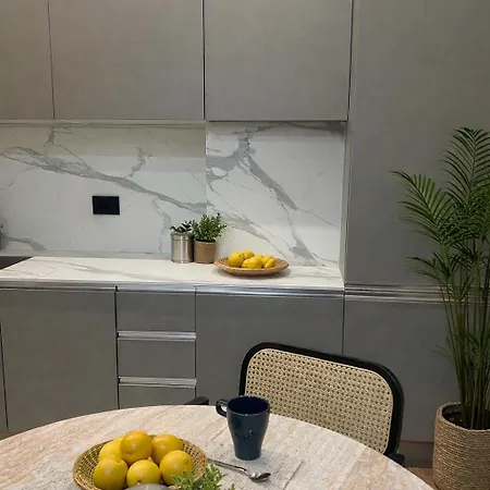 Isola - Design Flat Near Bosco Verticale Apartment *