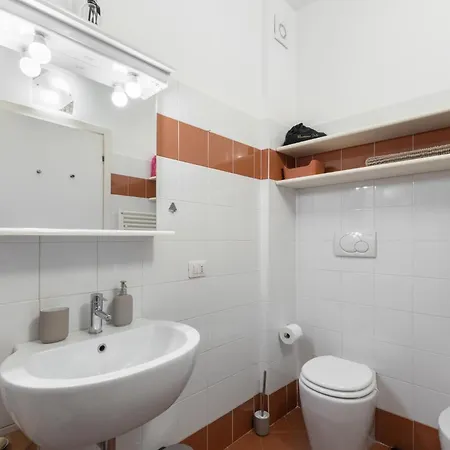 Duomo 10 Min-metro 5 Min - Nolo - Nest Balcony Wifi * מילאנו