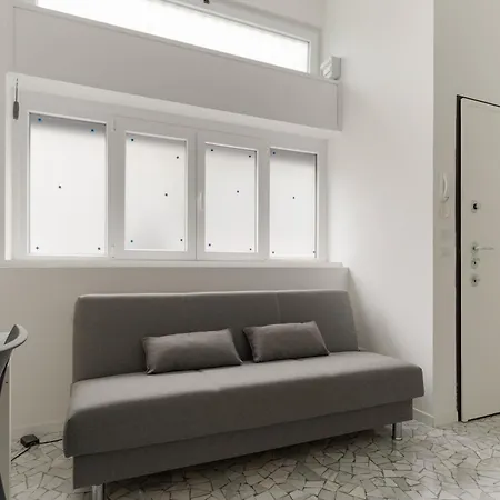 Appartement Guesthost - Cozy Flat Near & Grec0 Pirelli Stations Milaan