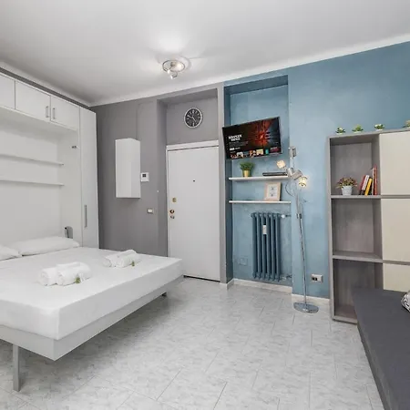 2 Min To Tram And Bus - 5min To Mxp Shuttle - Air Conditioning - Balcony *
