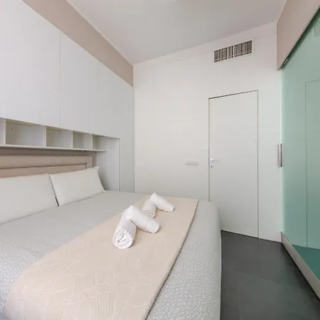 Casa Vittorio Veneto - Repubblica - Leia Hospitality شقة ميلان