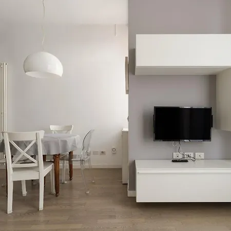 Guesthost - Cenisio Lovely Flat Lejlighed