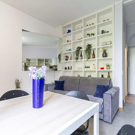 Ravizza Design Metro Apartman *