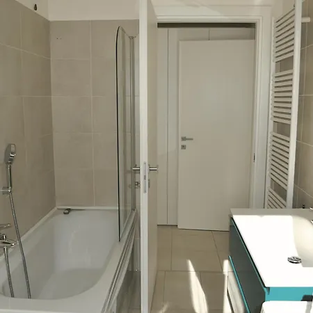 Апартаменты Bilocale Moderno Con Doppia Terrazza A Corvetto M3 *