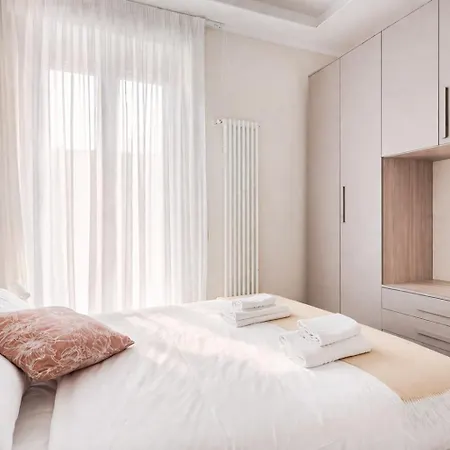 Viale Sarca - 2 Bdr Near Metro, Bicocca Апартаменты Милан
