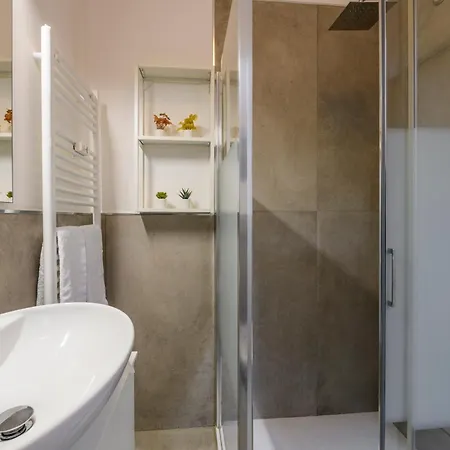 Garibaldi, 81 - Brera Base Apartment