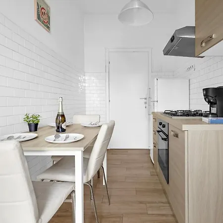 Adr16 Elegant Three-room Flat In A Peaceful Area شقة *
