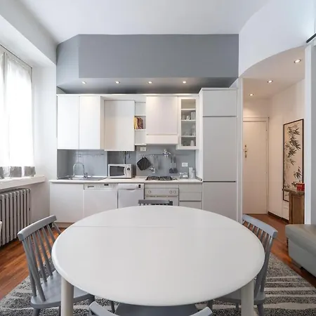 Liberty Courtyard - Charming Flat In Sempione * Milán