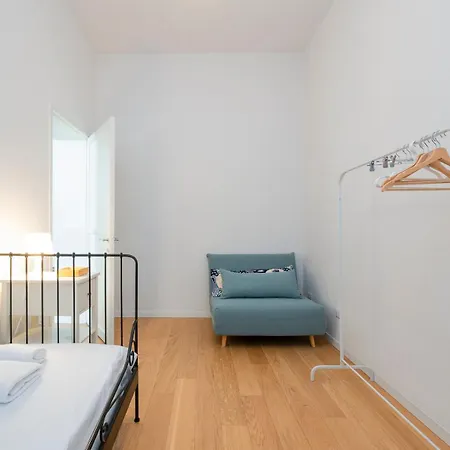 Apartment M2 Stylish Within Walking Distance Of The Navigli District *