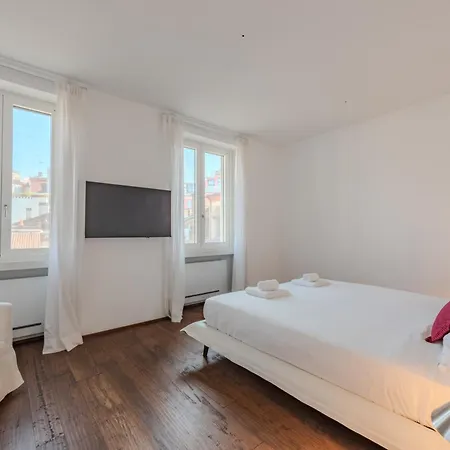 Easytopstay - Monte Napoleone Exclusive Living ミラノ