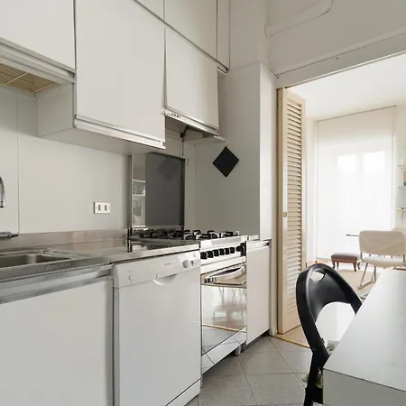 Apartment Moscova -turati Splendido Trilocale