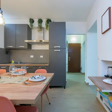 I-host Ornato - Spacious 2br For 10 Guests With 3 Bathrooms Appartement