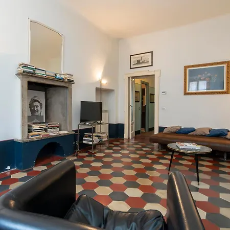 Casa Enissa, 20 Min From Duomo - 10 Min From Peace Arch ميلان