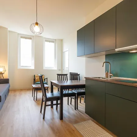 Luxury - Zenith Towers - 7 *