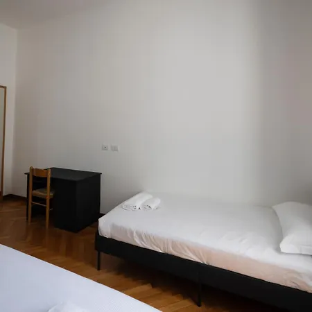 Appartement Splendido Trilocale In Zona Isola *