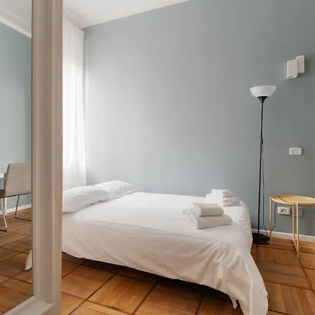 Guesthost - Chic Flat Steps From Duomo * Mailand