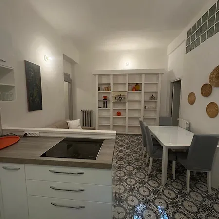 Charming Two-room Apartment, Just A Short Walk From The M1 And M2 Cadorna Subway Stations