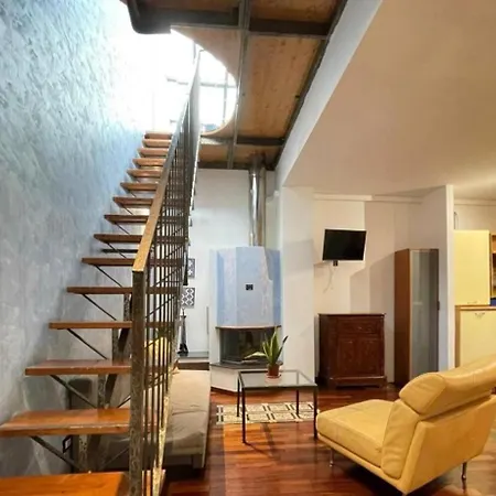Apartment Spacious & Comfortable Apt, Near Station Mailand