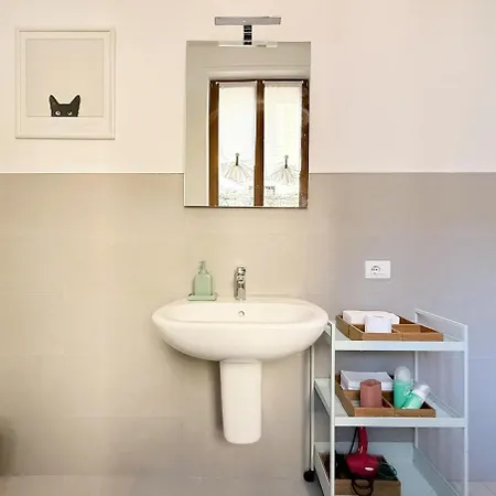 Apartment Elegant Designer In The Heart Of Citylife *