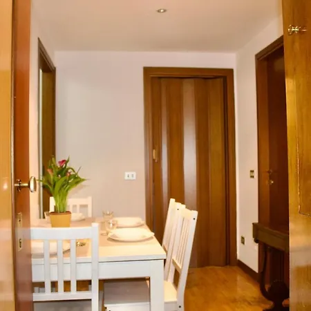 Apartment Iconic 3-br Steps From Duomo Mailand