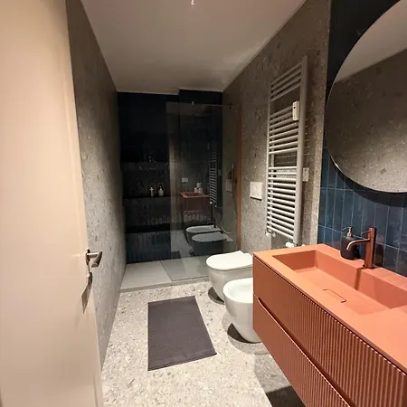 Gae Aulenti Exclusive Suite, 3 Bedrooms, 3 Bathrooms 130 Sqm Milan