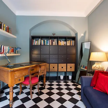 Charming Flat In Colonne Di San Lorenzo شقة *