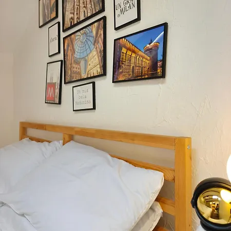 Modern Duomo - Ac, Fast Wi-fi & Self Check In And Subway M1 And M2 In 5 Mins *