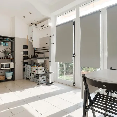 Guesthost - Modern Loft X4 Navigli Milan