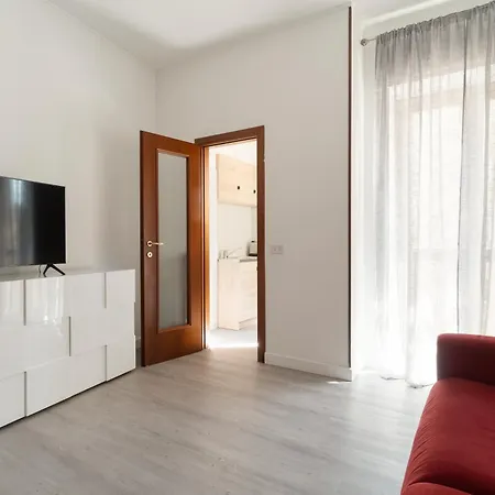 Guesthost - Comfy Balcony Navigli Apartamento
