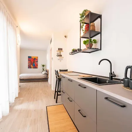 Guest Planet - San Cristoforo M4 Apartamento