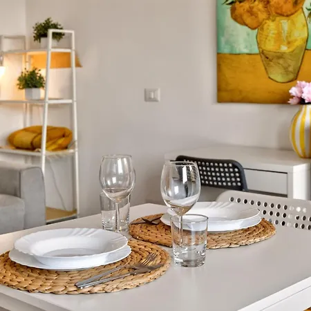 Urban House Romolo Garden View - Navigli 밀라노