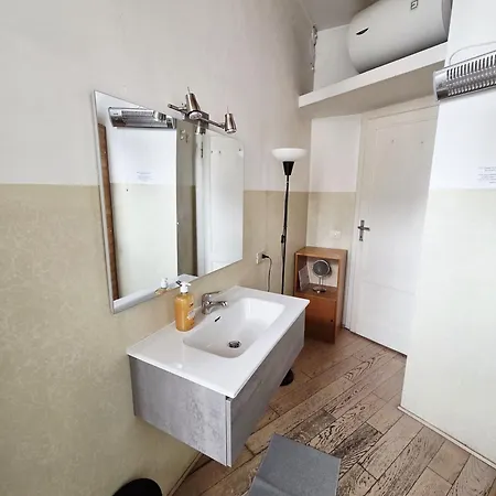 Appartement Bocconi Con Balcone Collection Milaan
