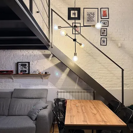 Cozy Small In דירה *