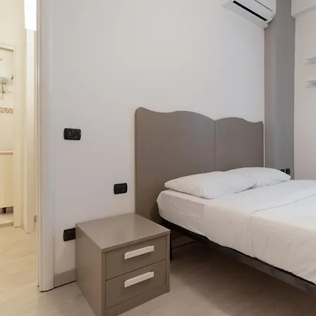 Paolo Sarpi - Arco Della Pace - Tipico Bilocale Milanese Apartamento *